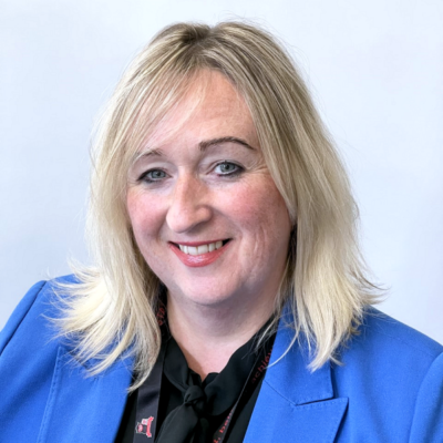 nicola-walker-headteacher-circle-new-2x nicola-walker-headteacher-circle-new-2x